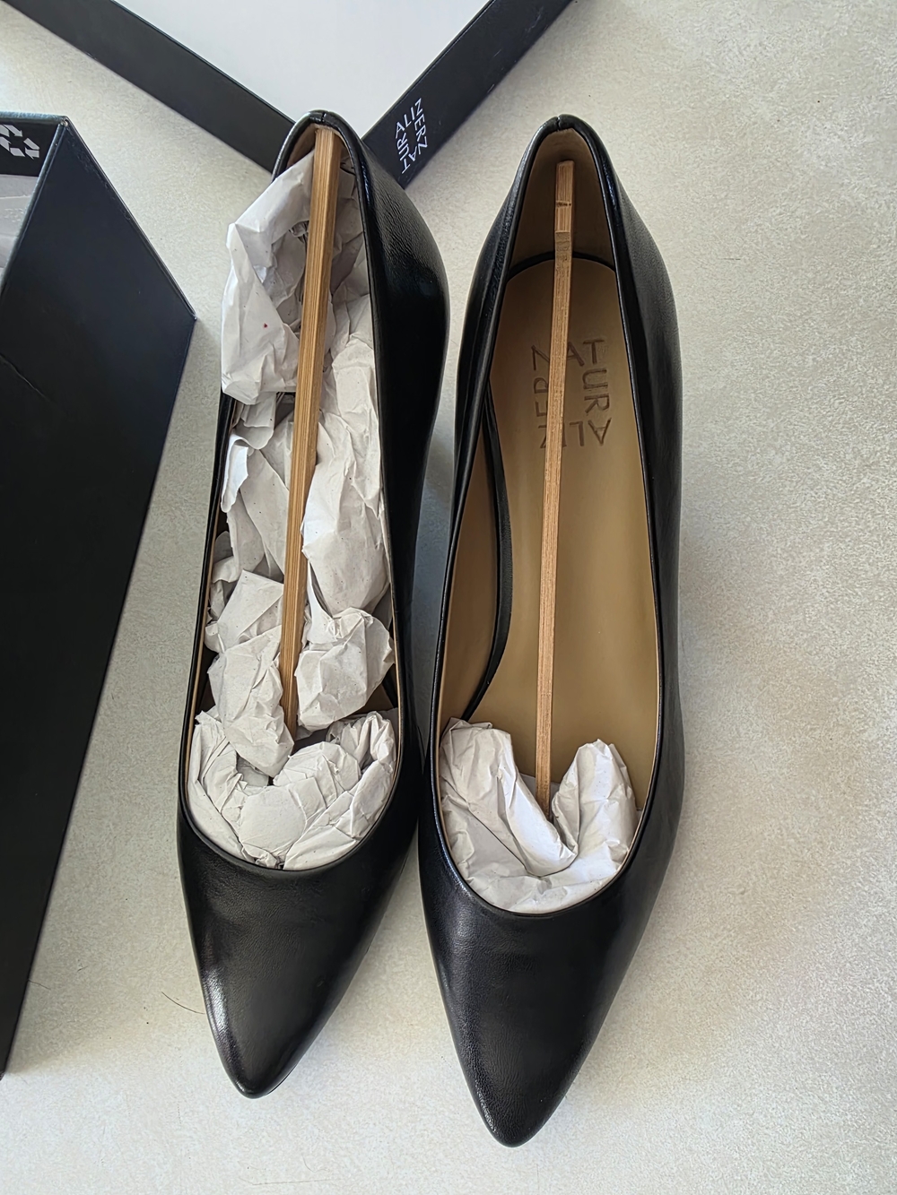 (NIB) Naturalizer Black Pointed Toe Leather Pumps